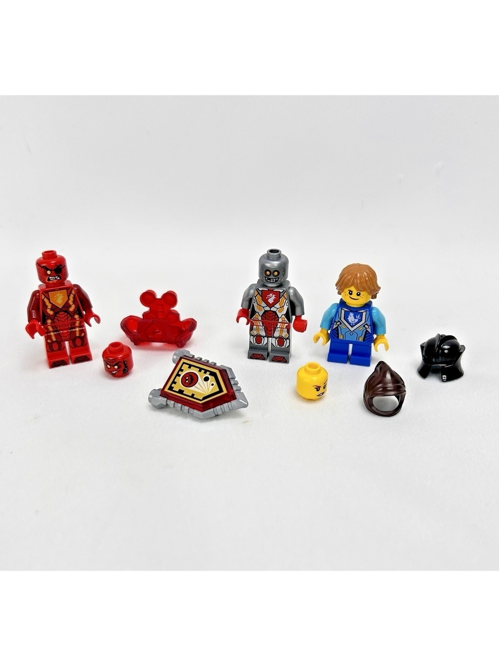 Lego Nexo Knights Minifigure Parts Macy Robin Beast Master Head Shield